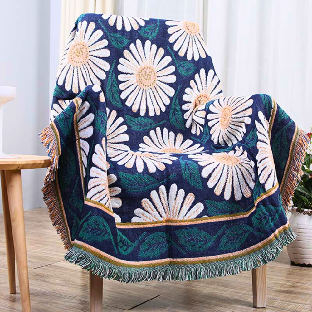 Bohemian Shiragiku Tassel Cotton Knit Blanket — material texture close-up