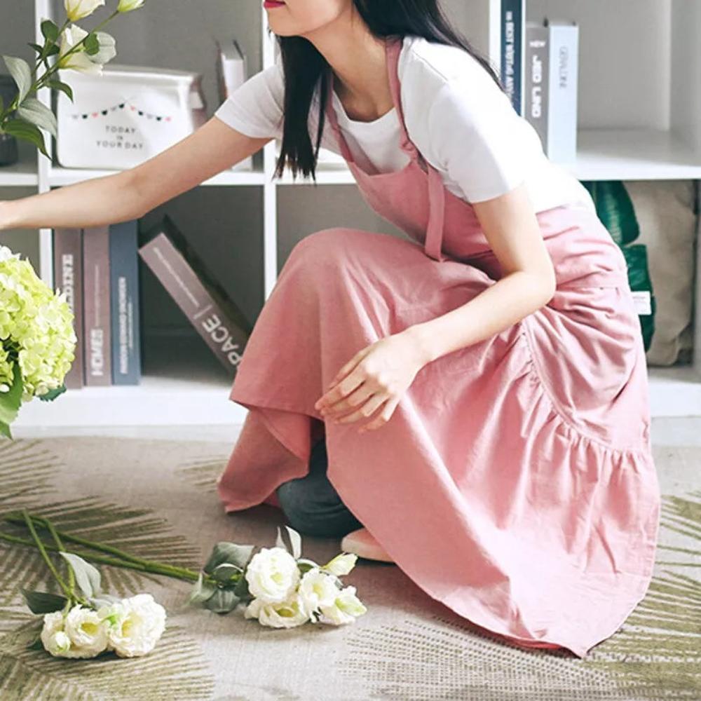 Blossom & Breeze Cotton Linen Apron — alternate angle view