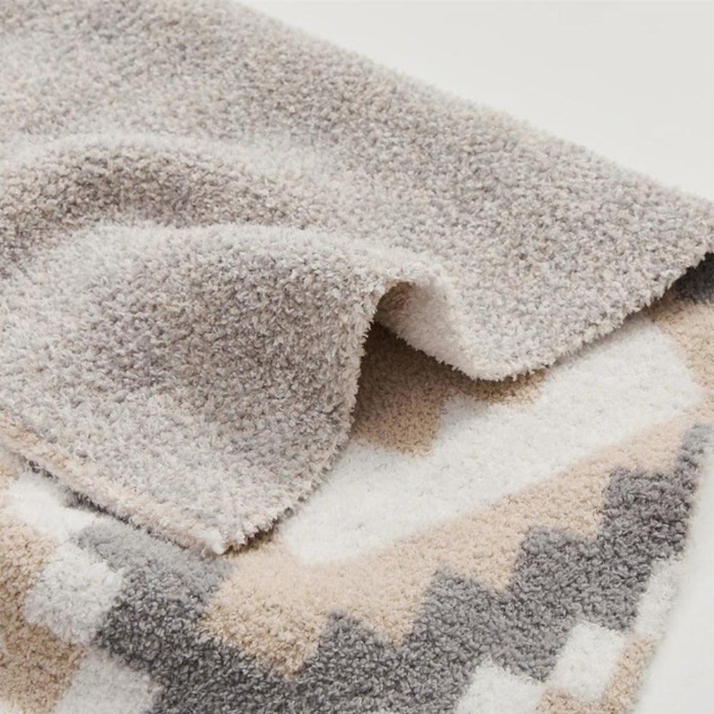 Sierra Peaks Knit Blanket — product feature detail