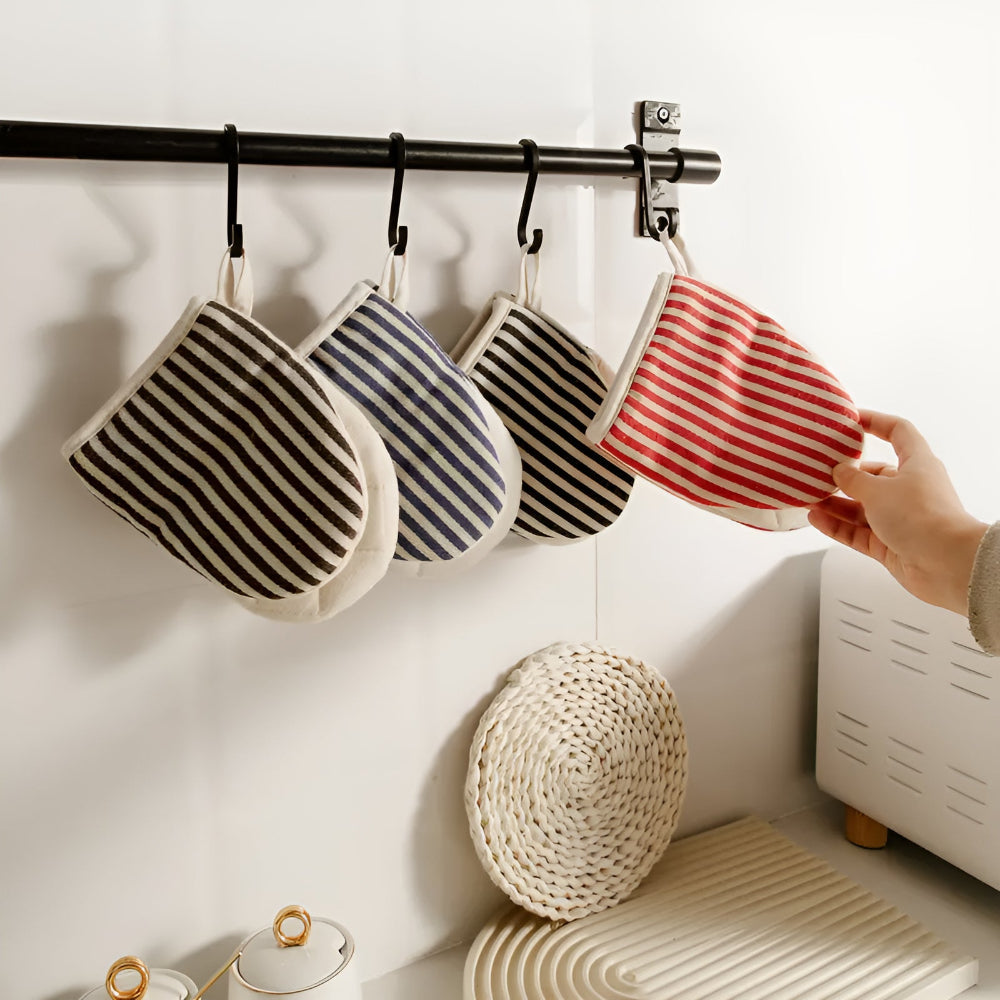 Striped Heat-Resistant Kitchen Mitts — lifestyle shot