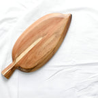 Leaf-Shaped Wooden Serving Plate — product feature detail