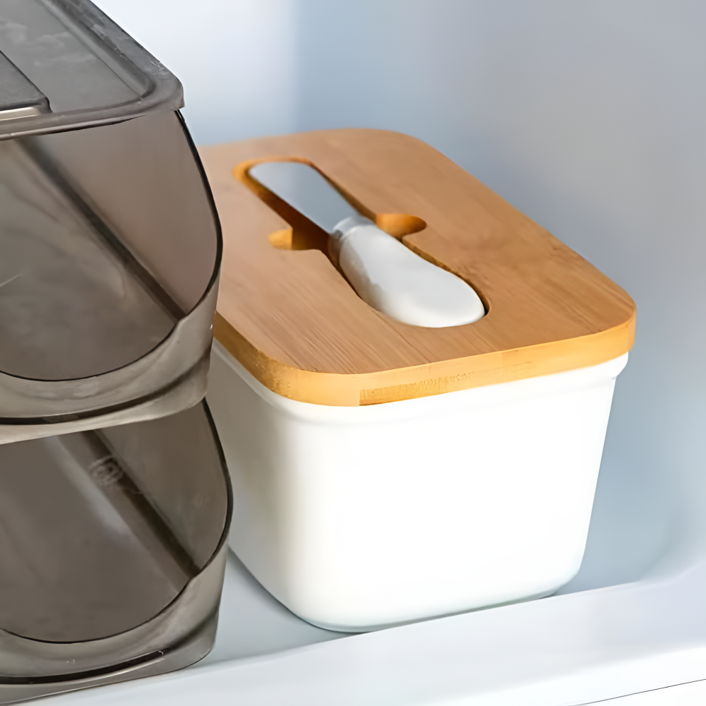 Sleek Butter Cutter Container — product feature detail