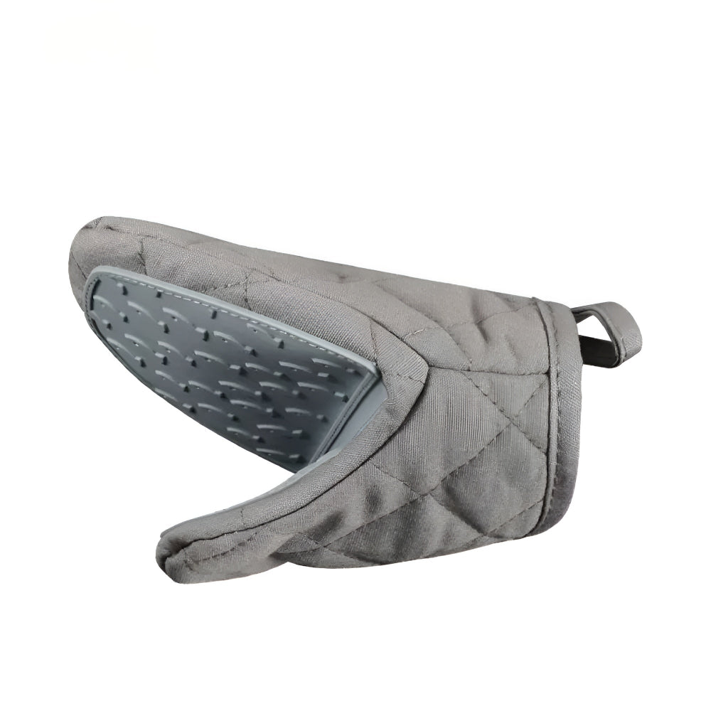 Silicone Quilted Heatproof Kitchen Mitts — material texture close-up