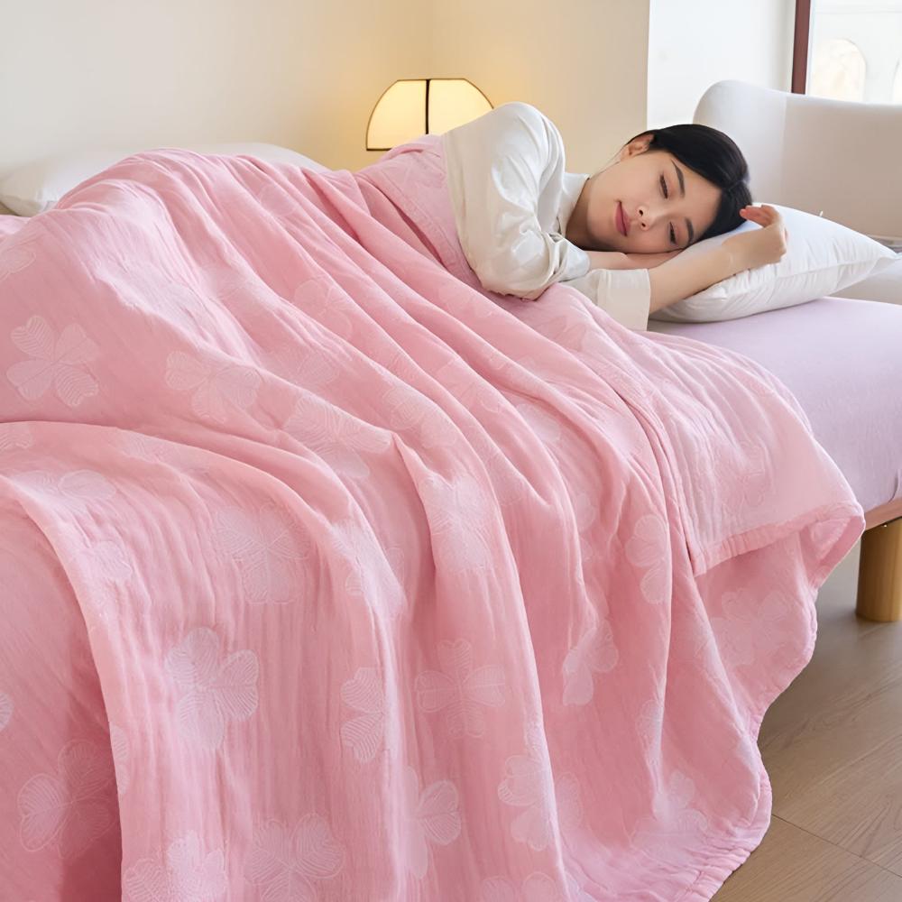 Four Clover Leaf Cotton Blanket — size and scale reference