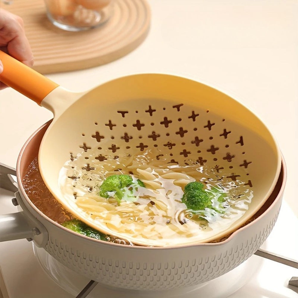 Heat-Resistant Plastic Colander Strainer — lifestyle shot