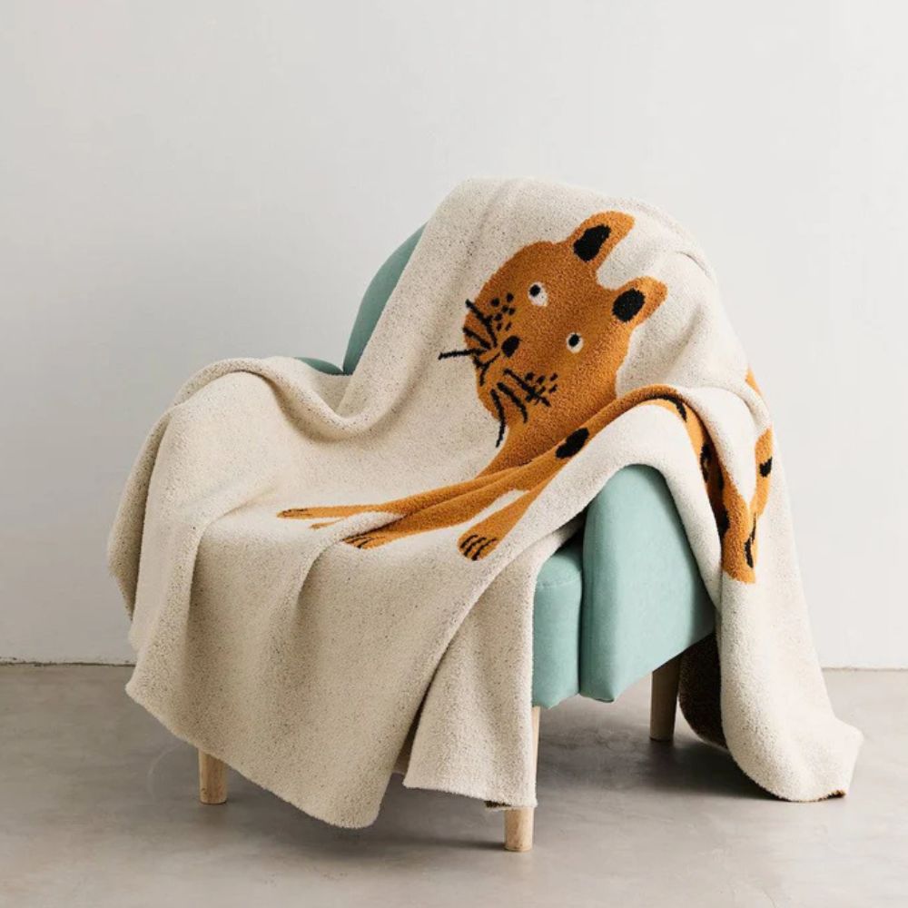 Wild Paws Cosy Blanket — main product photo