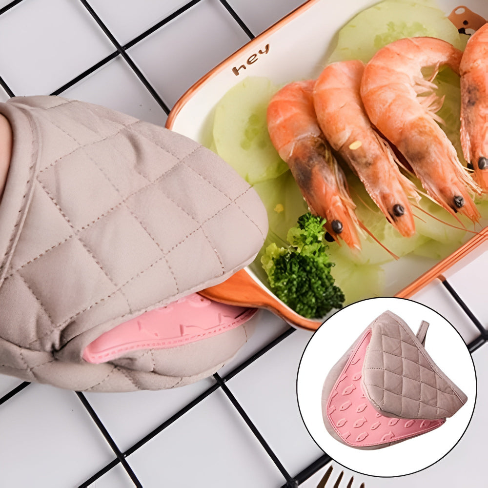 Silicone Quilted Heatproof Kitchen Mitts — product in use