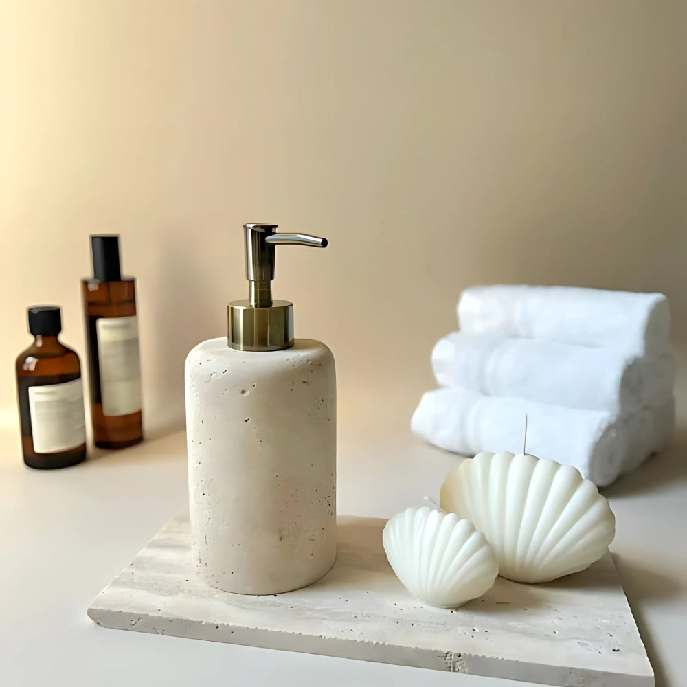 Luxury Refillable Bottle for Bathrooms — product in use