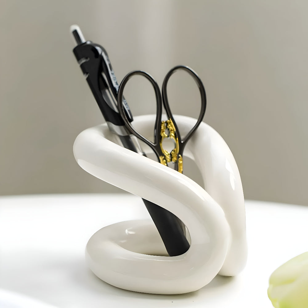Nordic Knot Ceramic Holder — product detail view