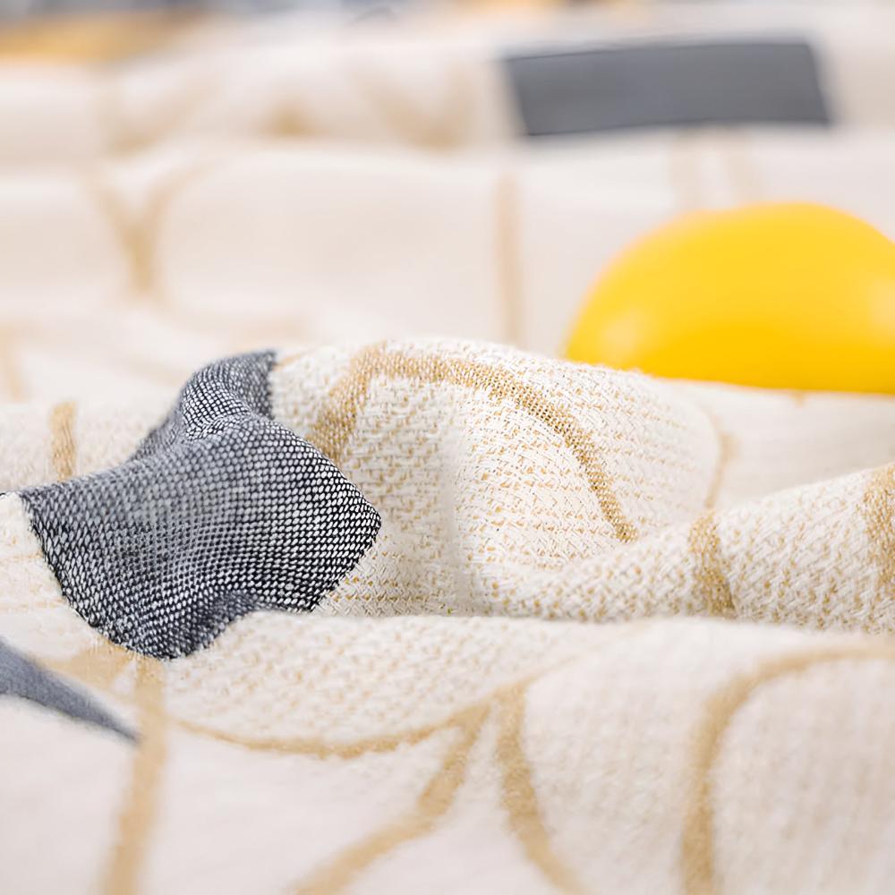 Poker Patterns Cotton Blanket — product detail view