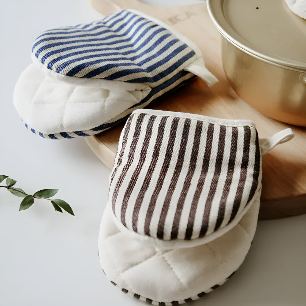 Striped Heat-Resistant Kitchen Mitts — product in use