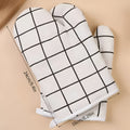 Heatproof Grid Pattern Kitchen Mitts — size and scale reference