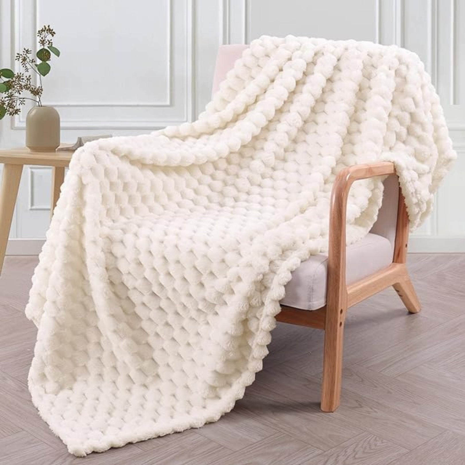 Marshmallow Comfort Throw Blanket — main product photo