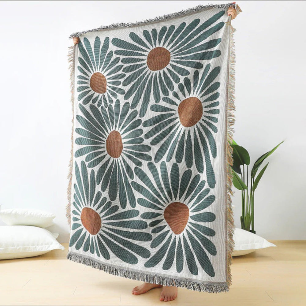 Floral Daisy Woven Throw Blanket — main product photo