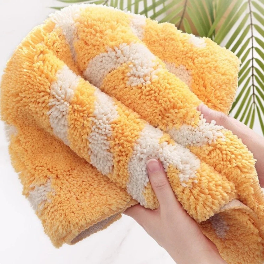 Squeeze the Day' Non-Slip Bath Mat — product close-up