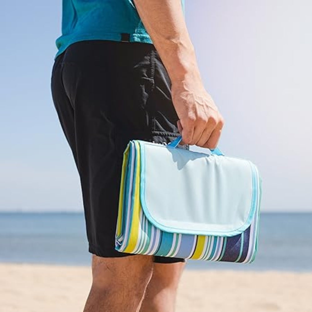 Sand Proof Large Foldable Picnic Mat — product in use