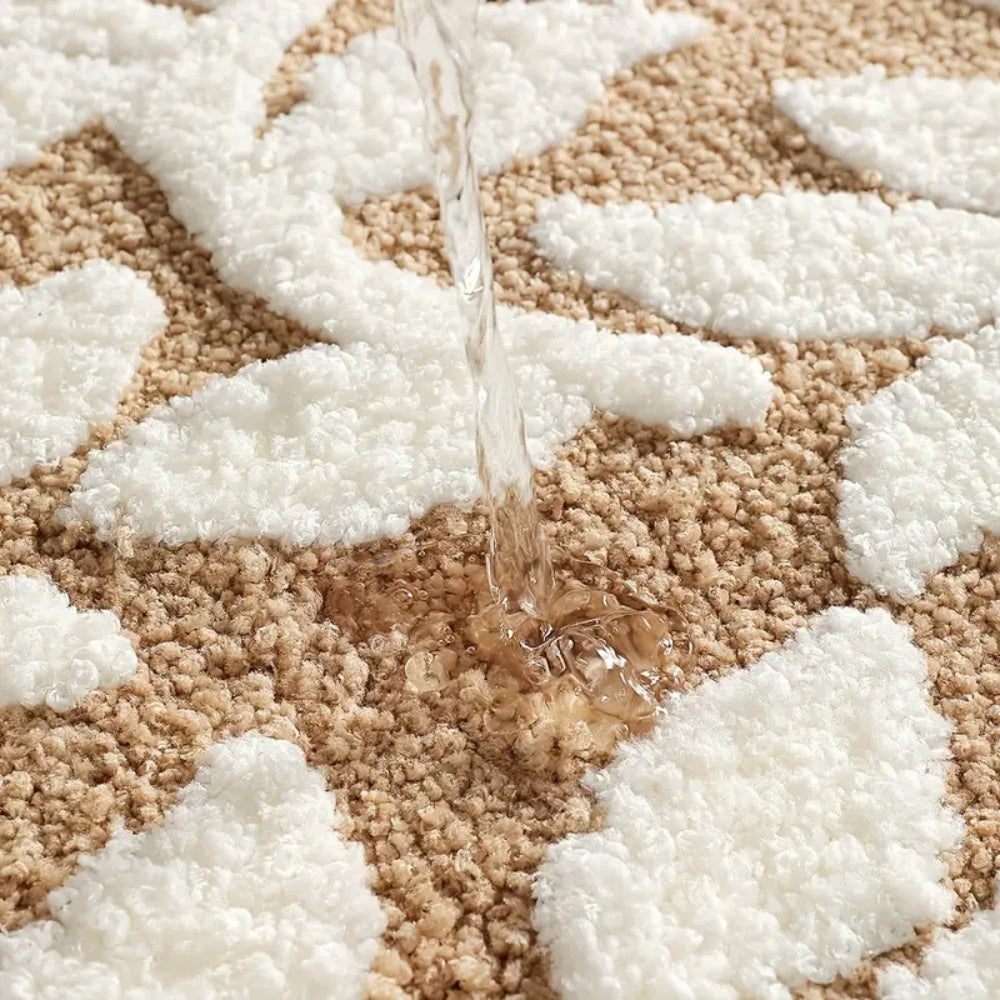 Zyphire Leaf Pattern Bath Mat — product close-up