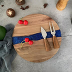 Artisan Epoxy Round Wood Chopping Board — product close-up