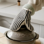 Striped Heat-Resistant Kitchen Mitts — main product photo