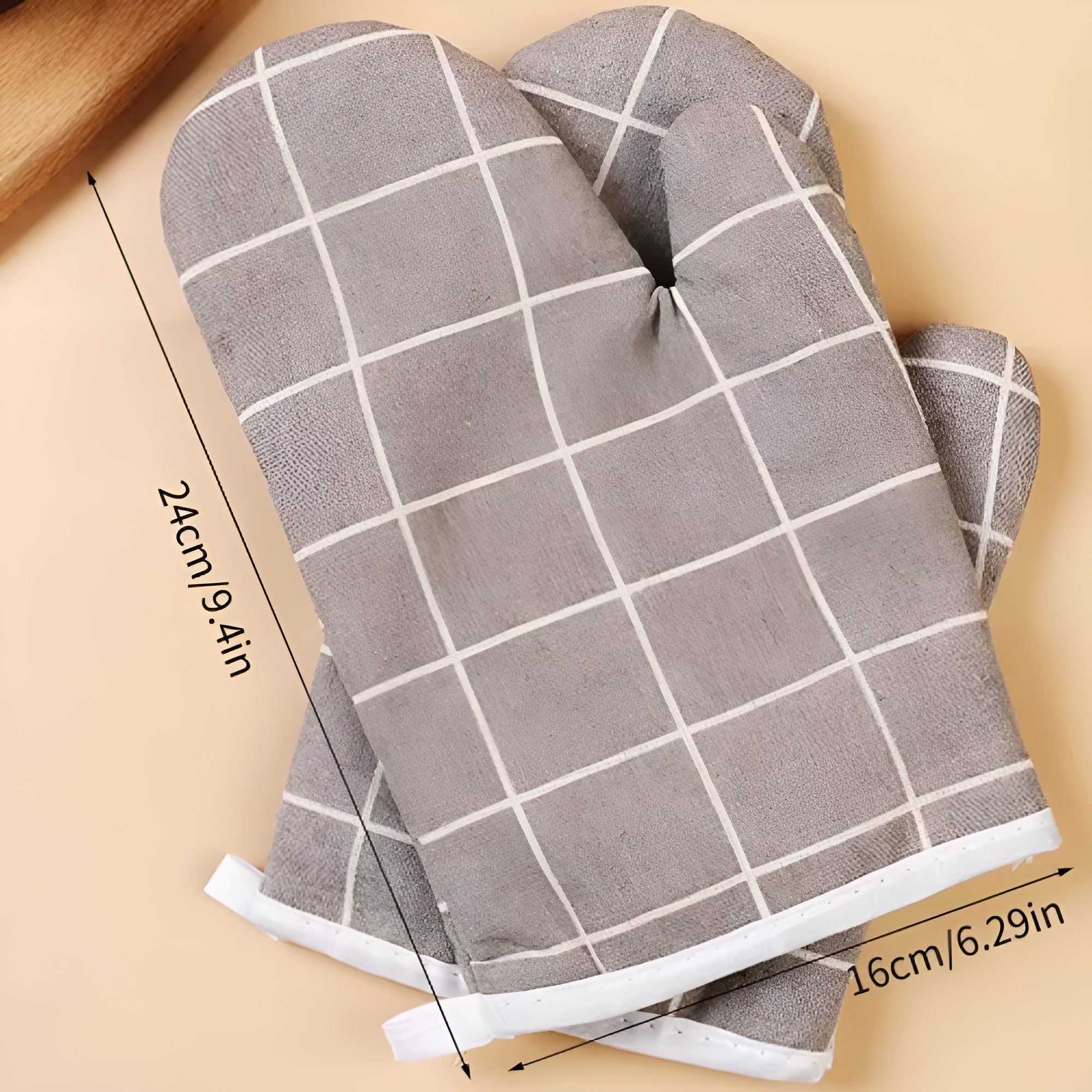 Heatproof Grid Pattern Kitchen Mitts — material texture close-up