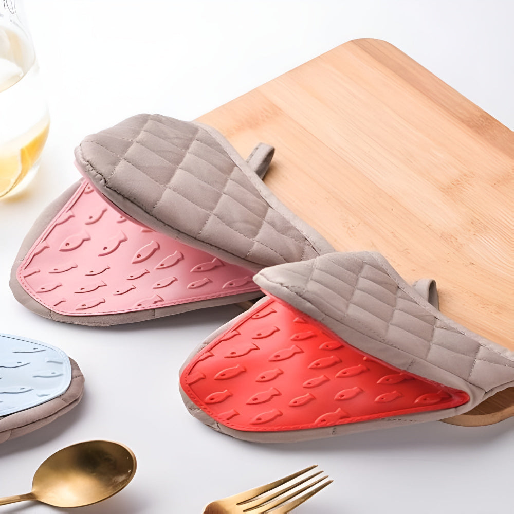 Silicone Quilted Heatproof Kitchen Mitts — additional view