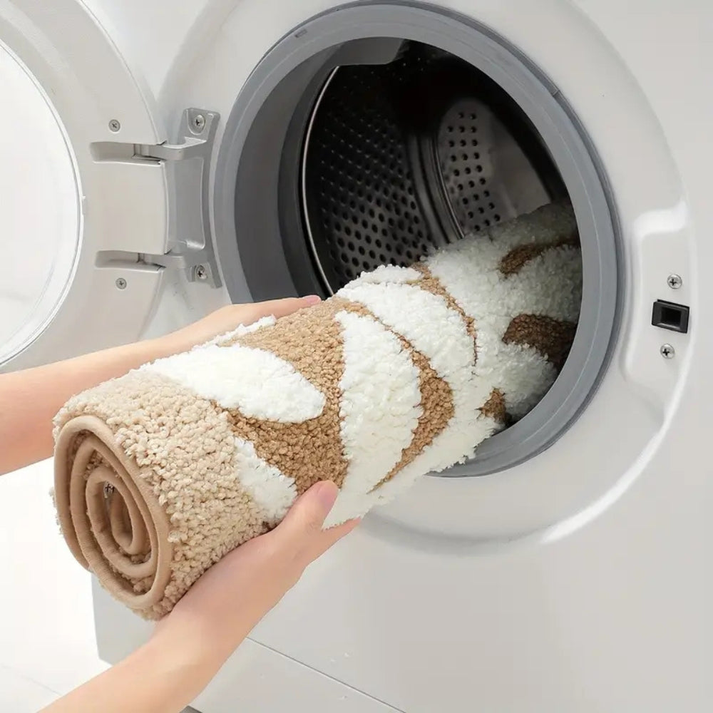 Zyphire Leaf Pattern Bath Mat — lifestyle shot