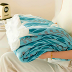 Lush Leaf Bamboo Fibre Breathable Blanket — alternate angle view