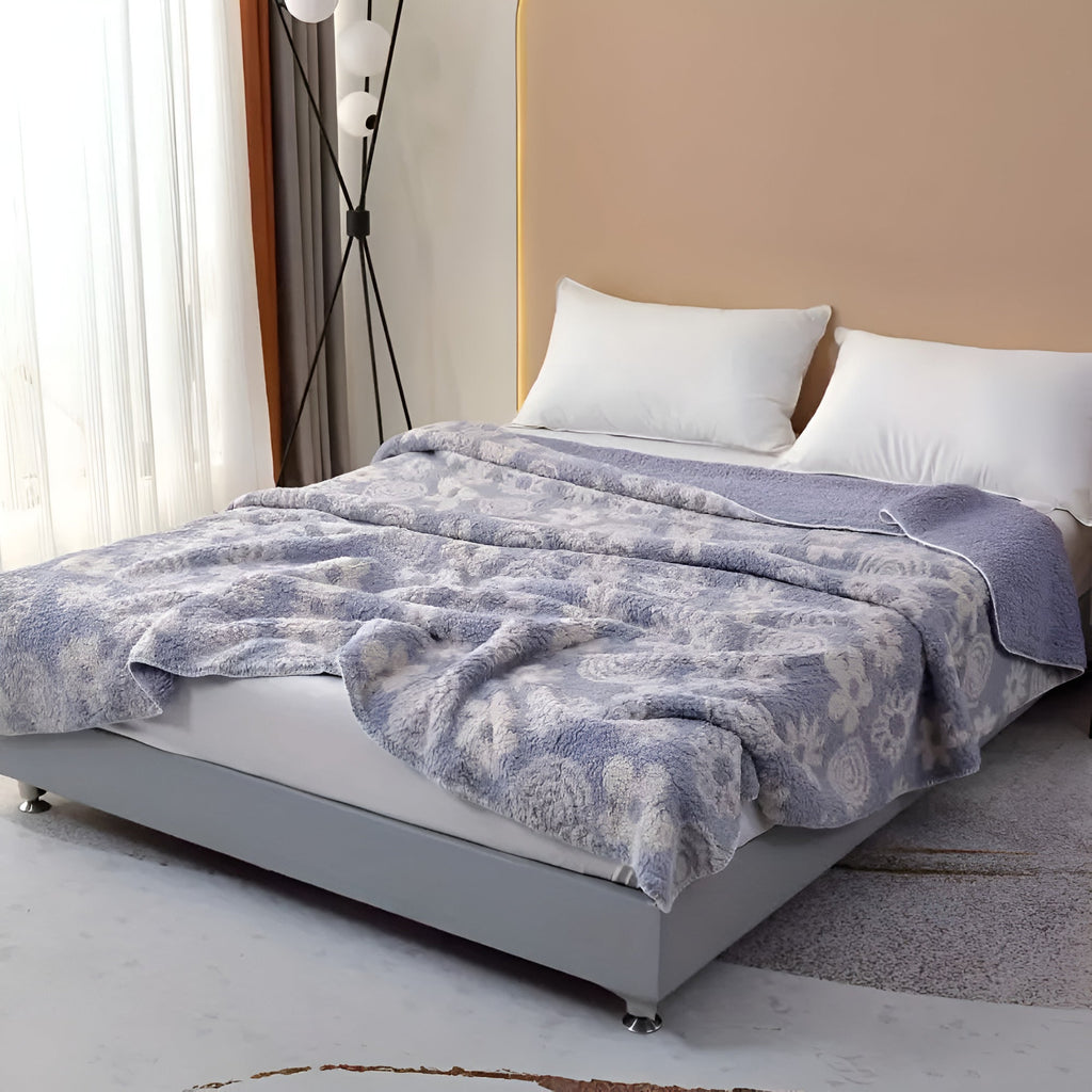 Lavender Bloom Cosy Blanket — main product photo