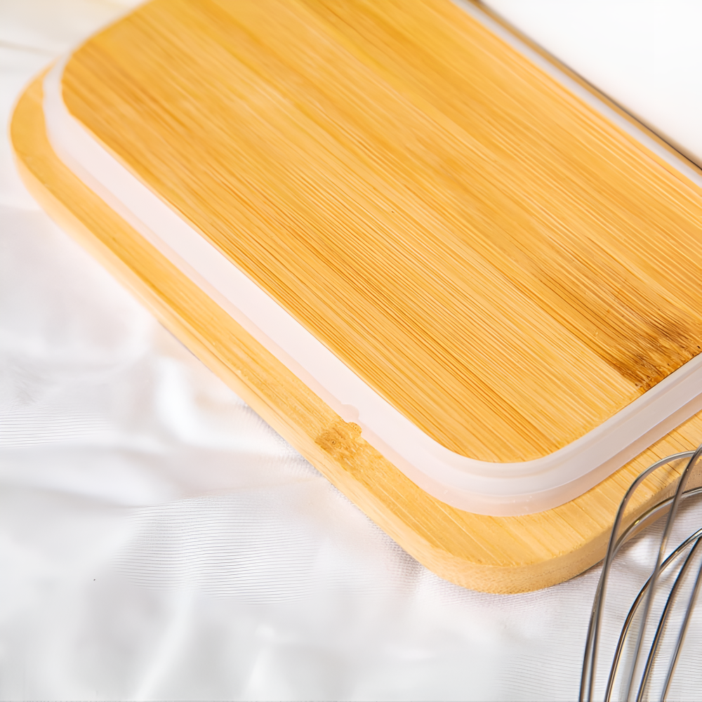 Sleek Butter Cutter Container — material texture close-up