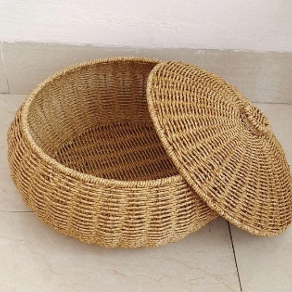 Dome-Shaped Knitted Rattan Basket with Lid — product close-up