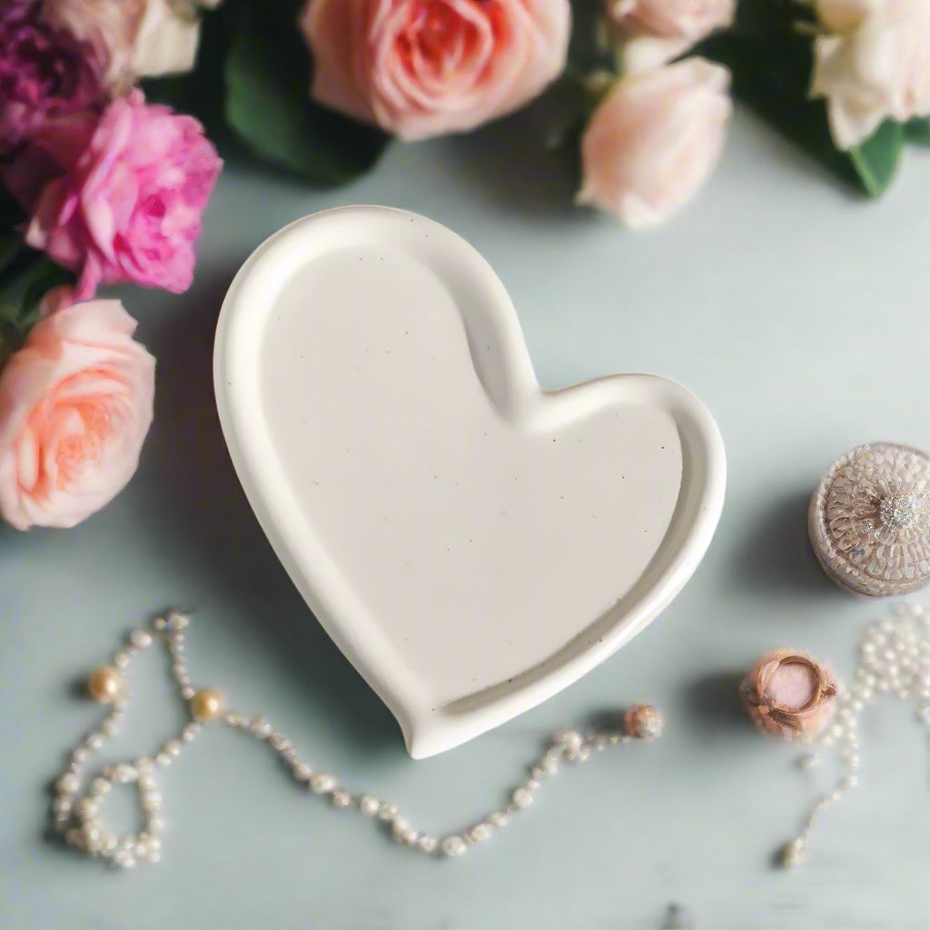 Luxe Ceramic Jewelry Organiser Tray — product in use