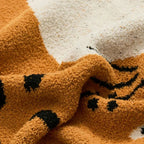 Wild Paws Cosy Blanket — alternate angle view