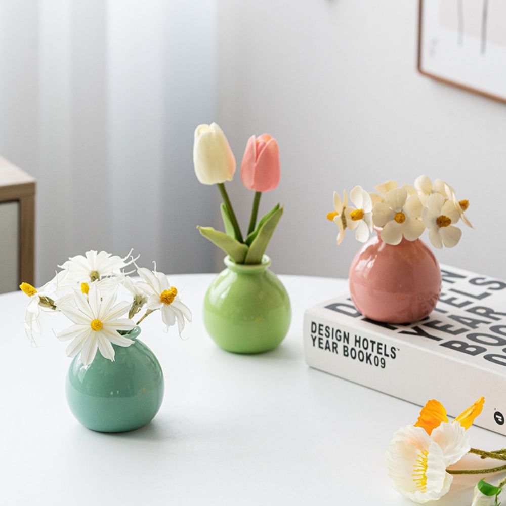 Puffy Pout Vase — additional view