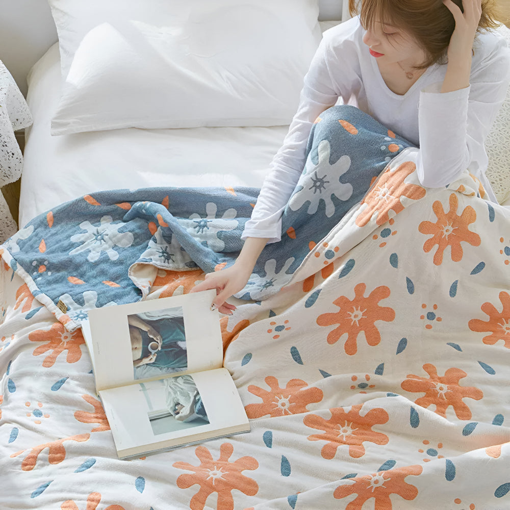 Abstract Sunny Reversible Blanket — product feature detail