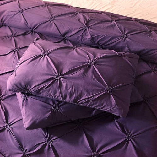 Amore Luxury Pinch Pleat Quilt Cover Set — product detail view