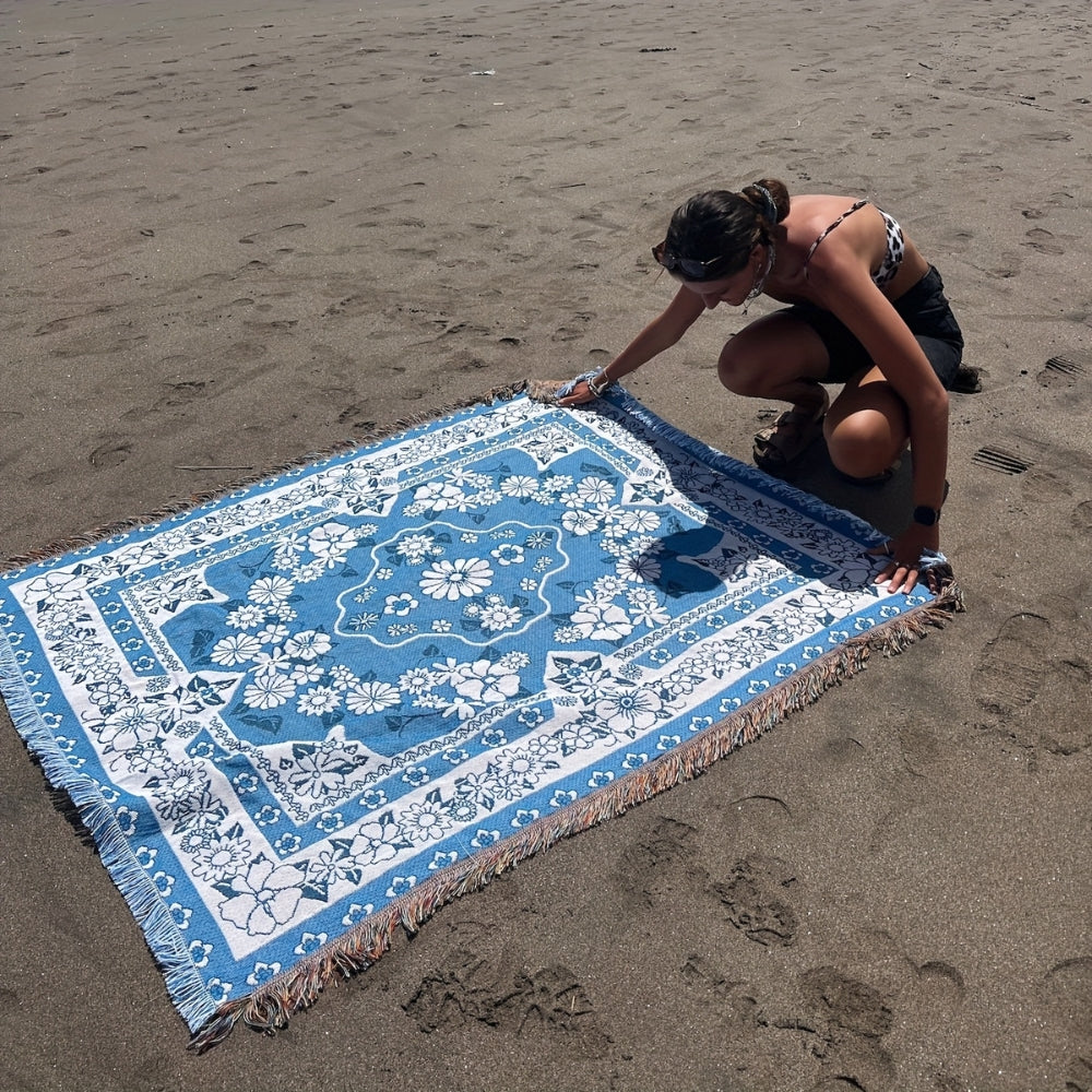 Blue Daisy Bloom Boho Travel Outdoor Blanket — additional view