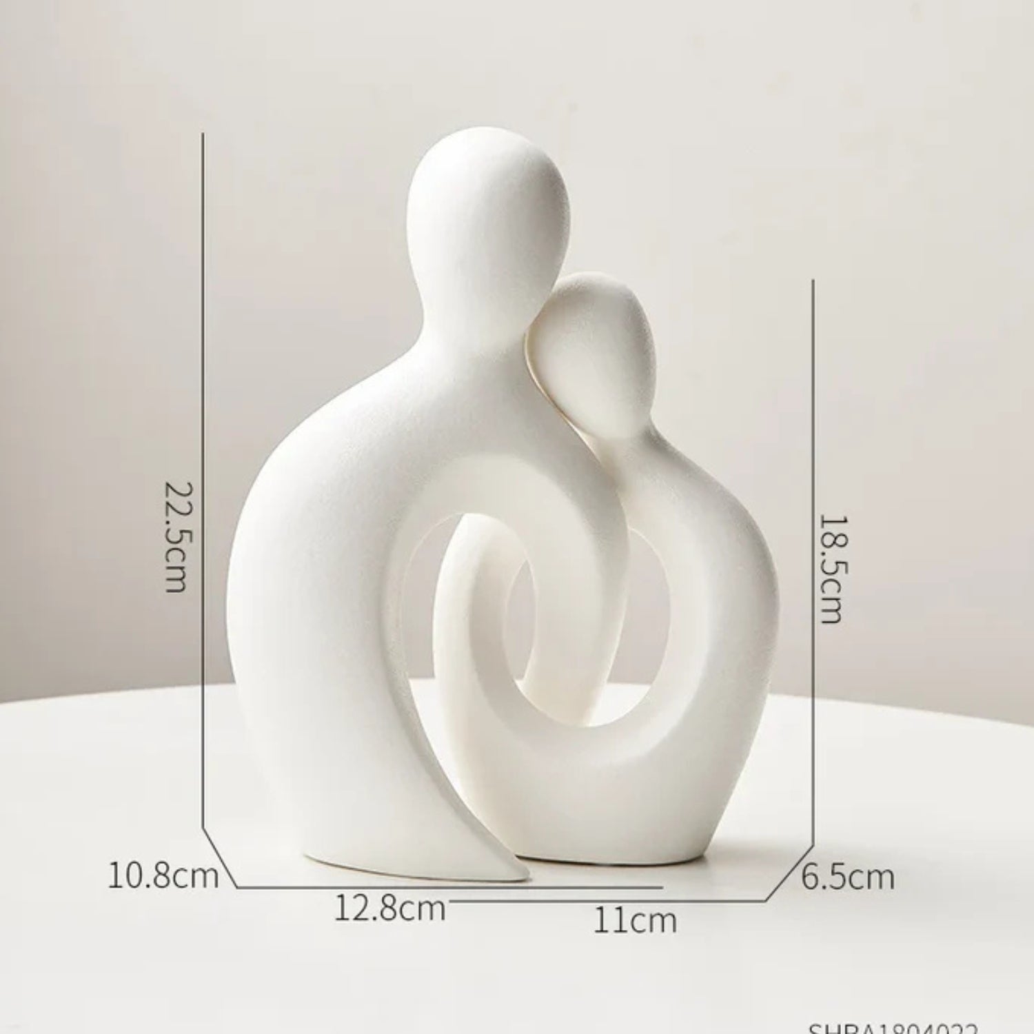 Embrace Form Modern Abstract Couple Statue — lifestyle shot