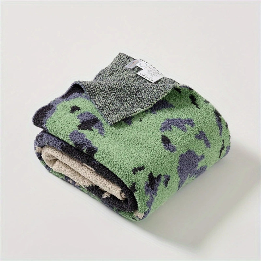Emeraude Forest Soft Knitted Throw Blanket — product close-up