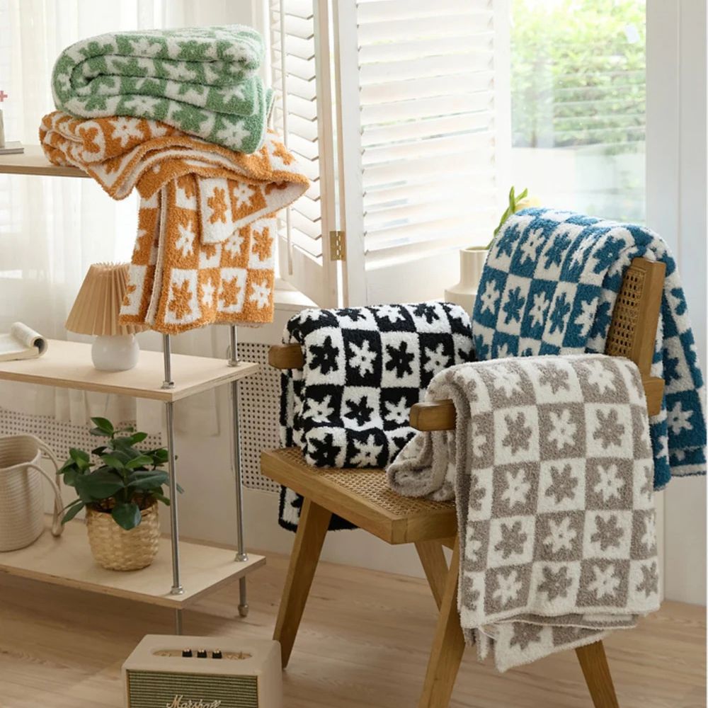 Floriva Checkerboard Daisy Throw Blanket — main product photo