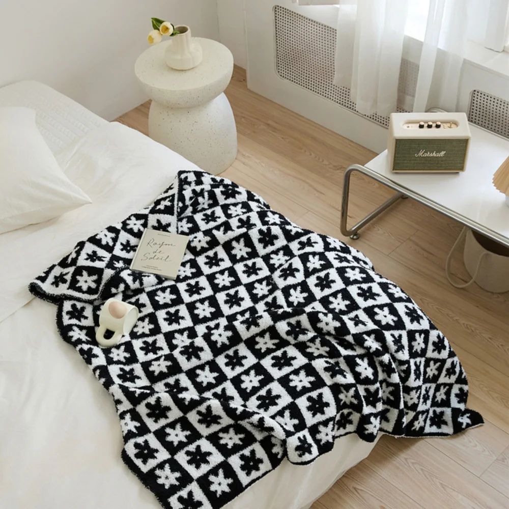 Floriva Checkerboard Daisy Throw Blanket — product detail view