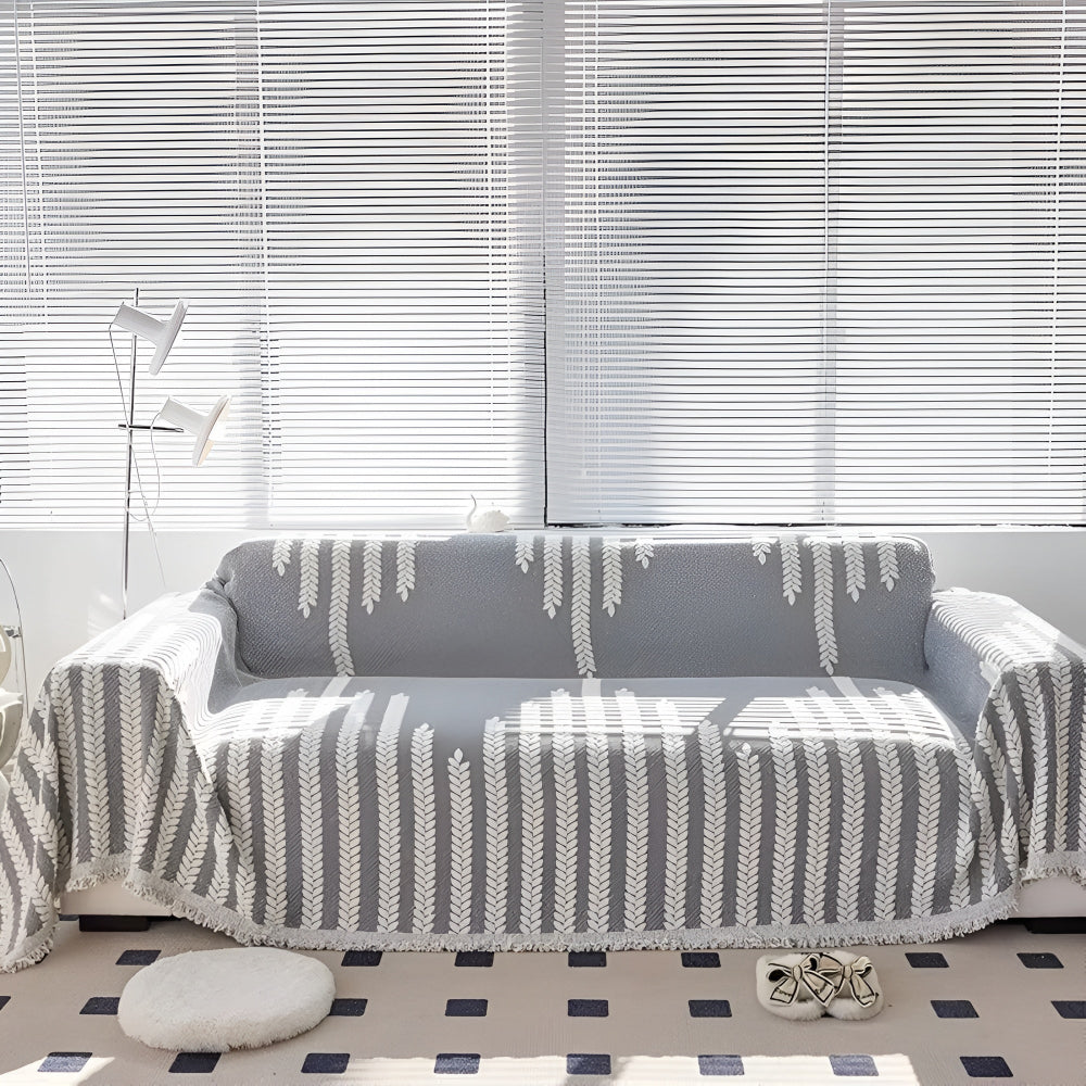 Leaf Fringed Lace Sofa Cover — product feature detail