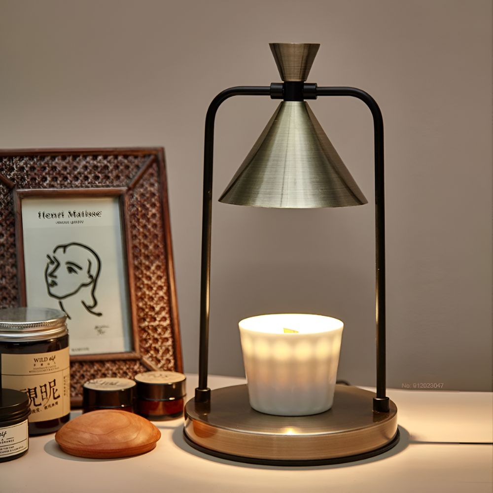 Melté Candle Warmer Lamp — product close-up