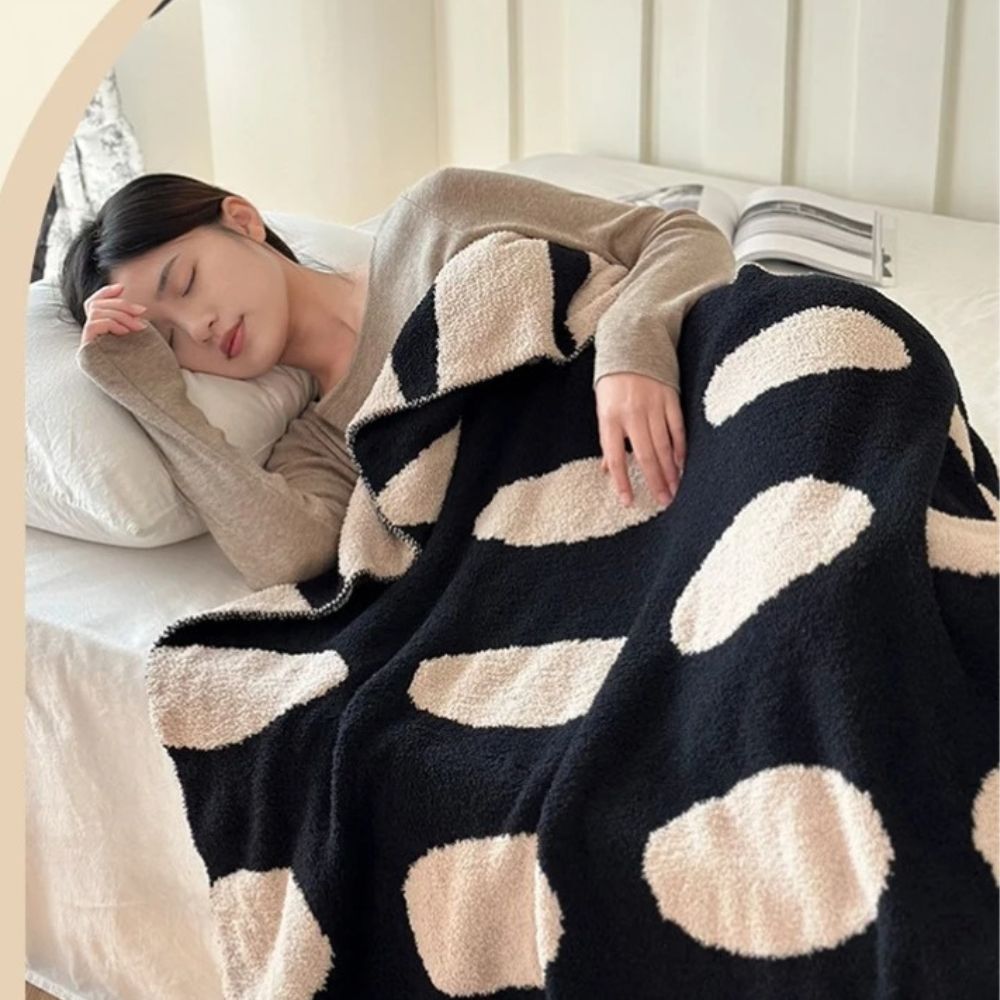 Modern Polka Dot Fleece Blanket — product feature detail