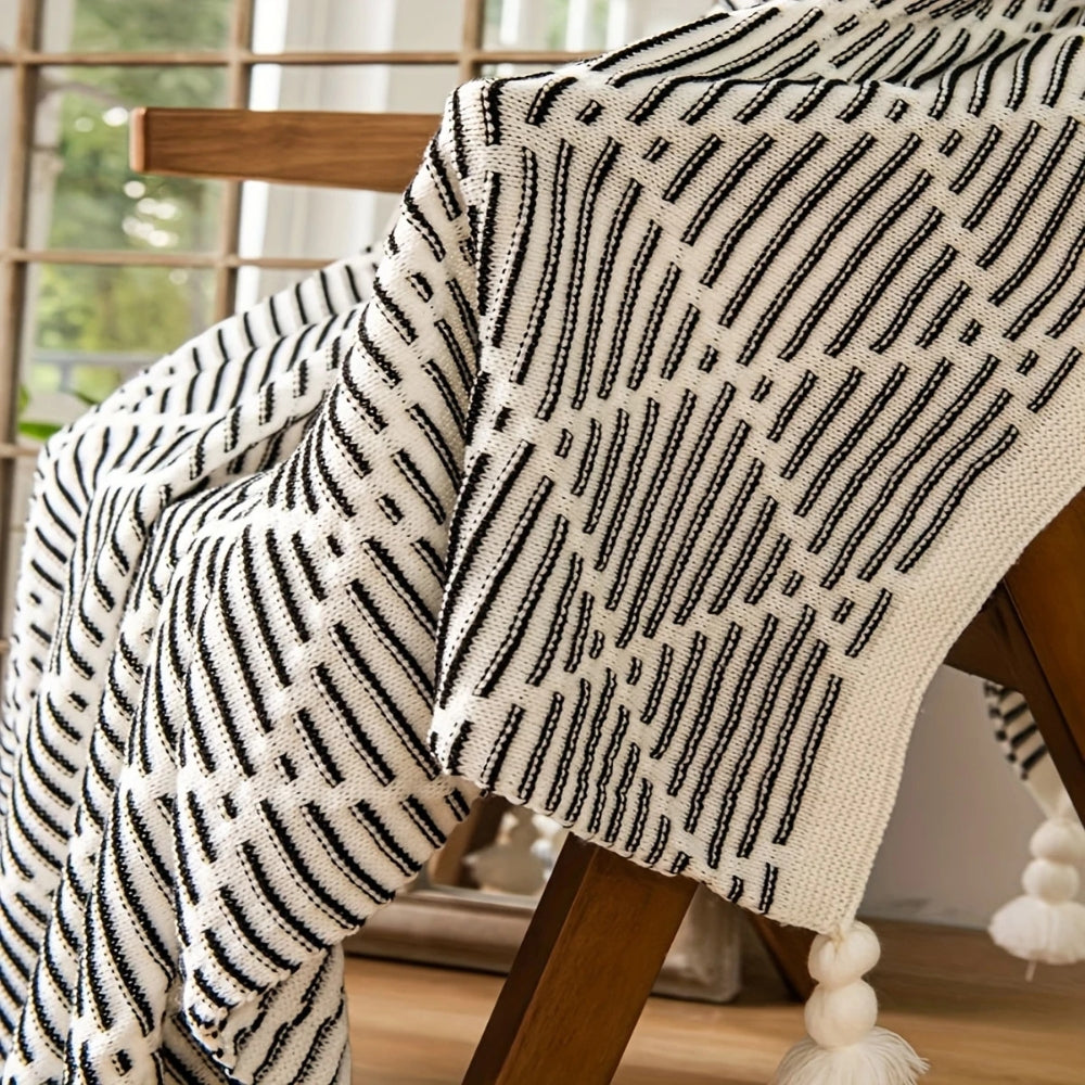 Monochrome Diamond Pattern Throw Blanket — product detail view