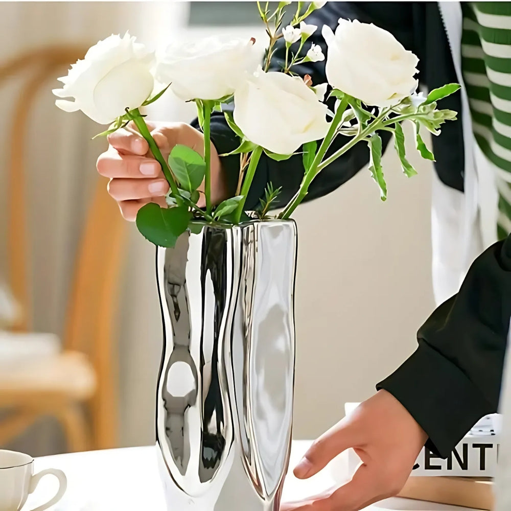Nova Minimalist Ceramic Flower Vase — product close-up