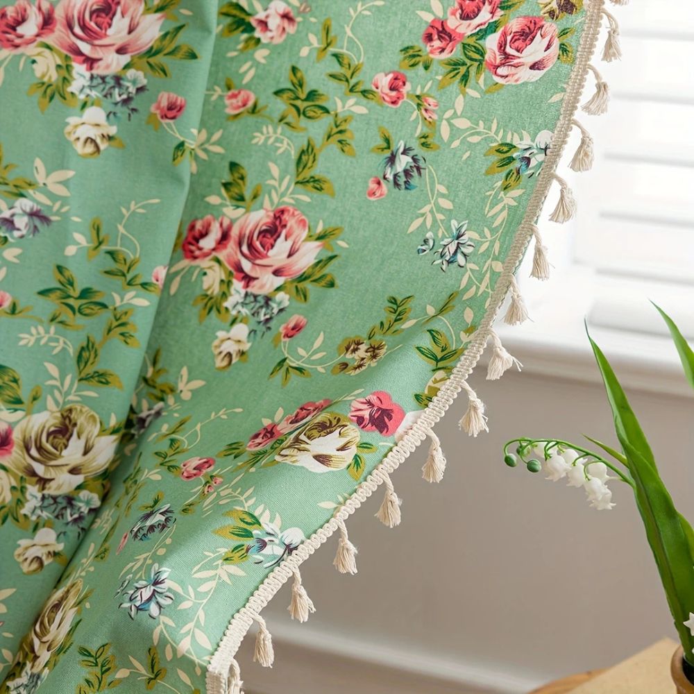 Pastoral Green Rose Tassel Curtain — product feature detail