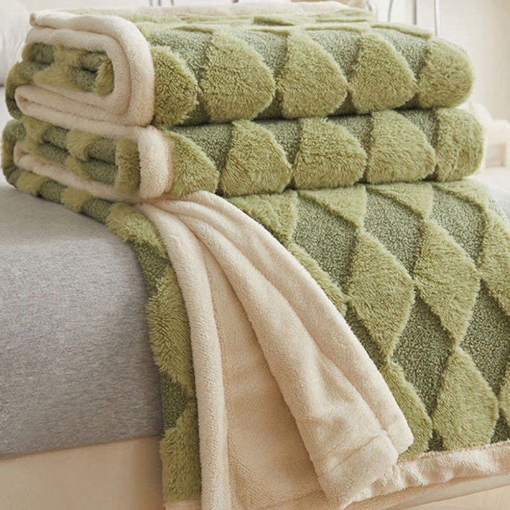 Soft Diamond Pattern Comfort Blanket — product feature detail