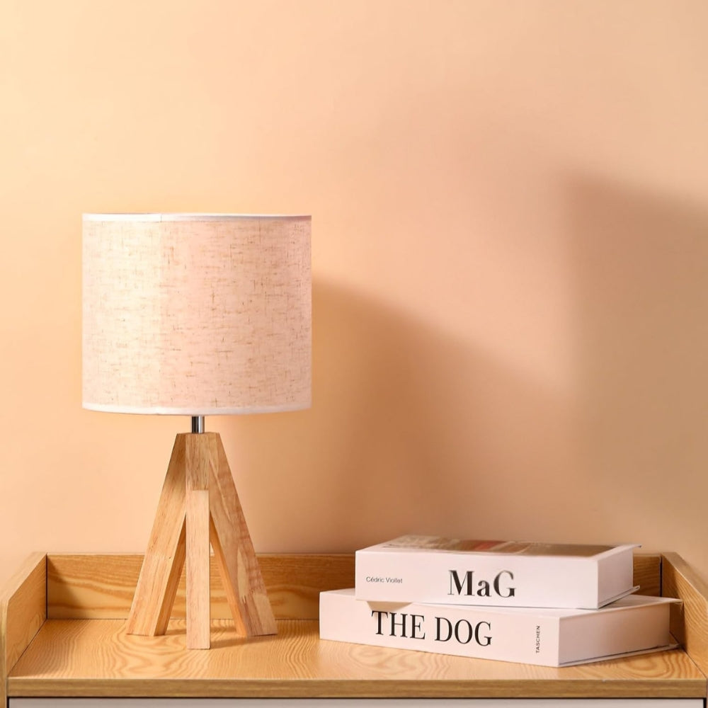 Solara Minimalist Tripod Table Lamp — product detail view